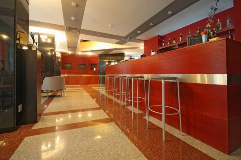 Hotel City Pleven ภายนอก รูปภาพ
