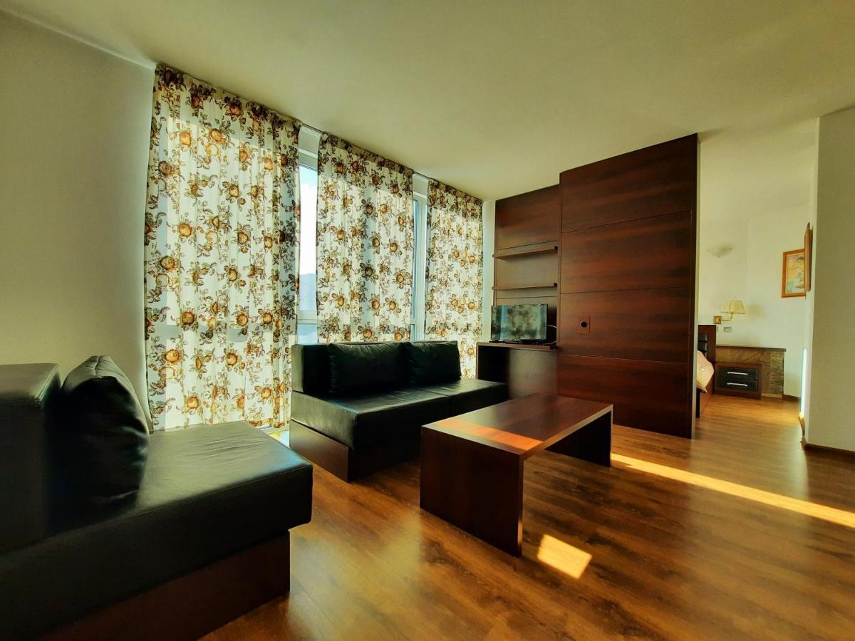 Hotel City Pleven ภายนอก รูปภาพ