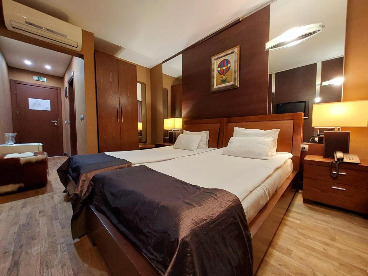 Hotel City Pleven ภายนอก รูปภาพ